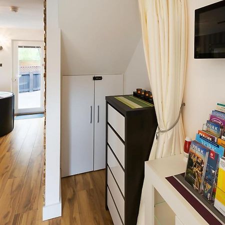 Pear Tree Holiday Home - York Buitenkant foto